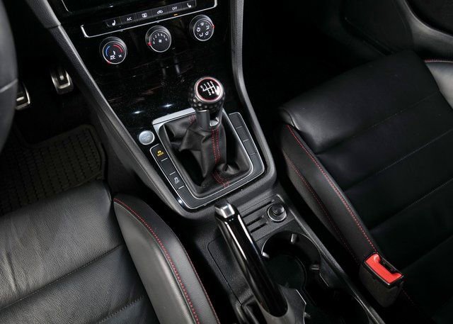 Used 2021 Volkswagen GTI SE image 16