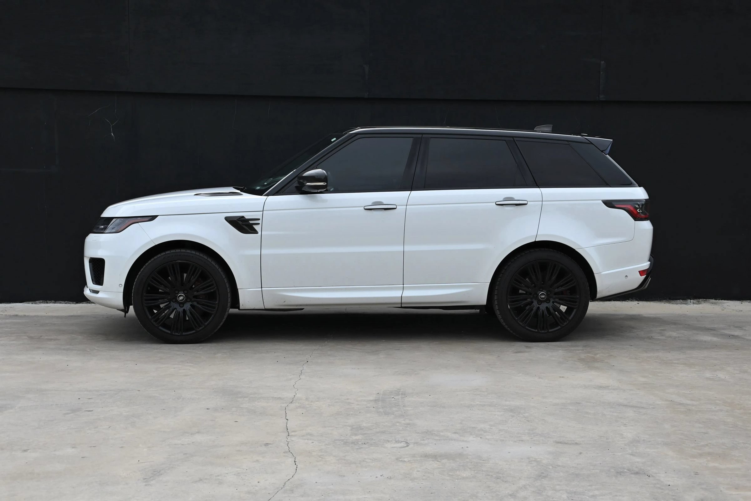 Used 2019 Land Rover Range Rover Sport HSE Dynamic AWD/4WD image 8