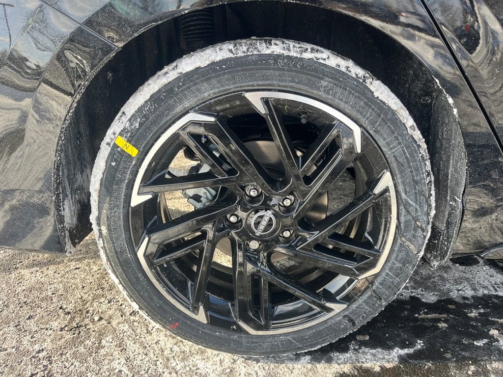 New 2026 Nissan Sentra SR w/ SR Premium Package FWD image 12