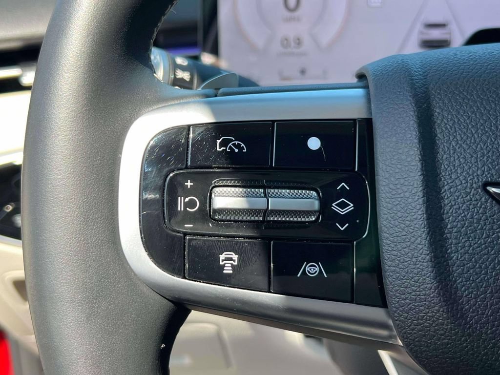 Certified 2026 Genesis GV70 2.5T Advanced AWD/4WD image 20