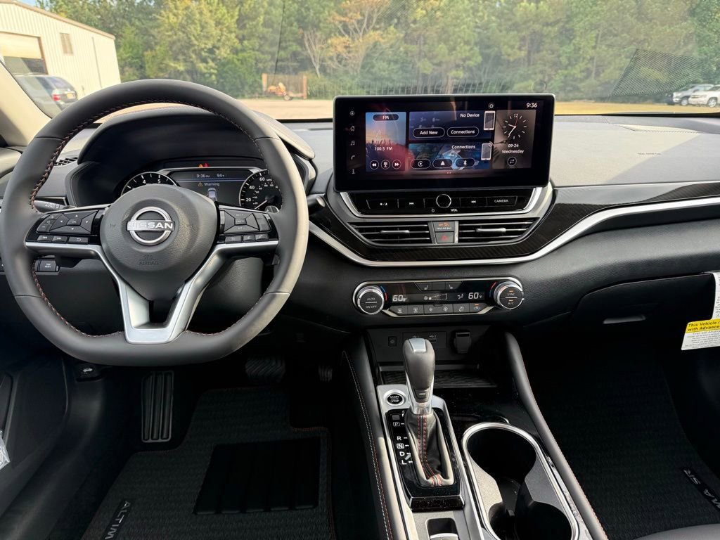 New 2025 Nissan Altima 2.5 SR image 15