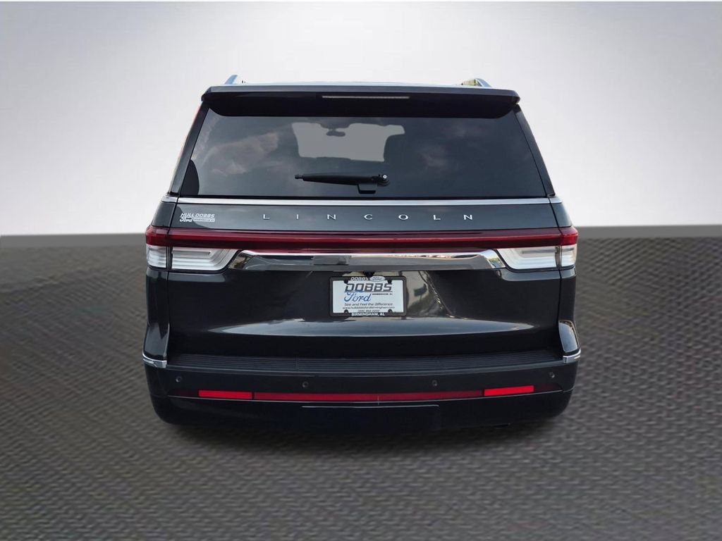 Used 2023 Lincoln Navigator Reserve AWD/4WD image 5