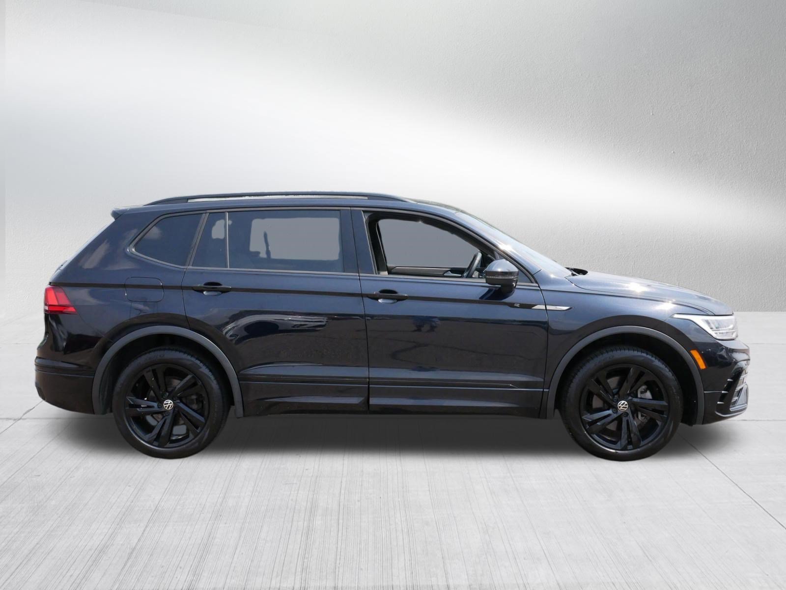 Certified 2023 Volkswagen Tiguan SE R-Line AWD/4WD image 8