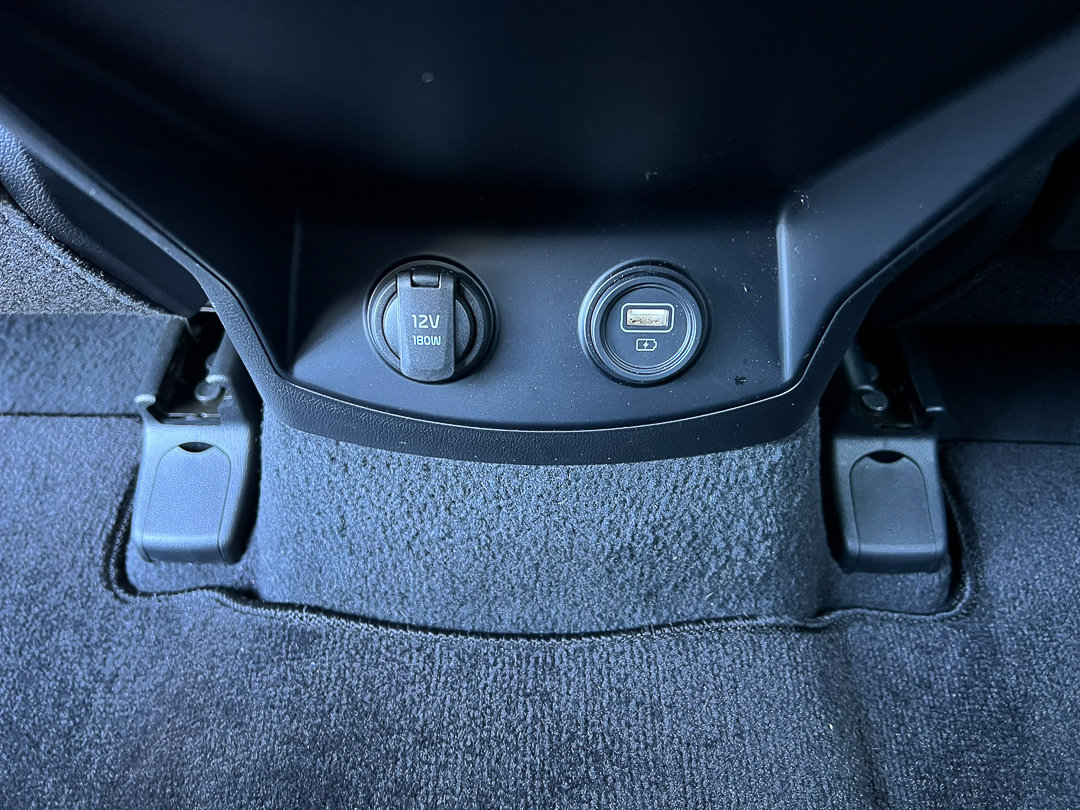 Used 2023 Kia Sorento LX image 50