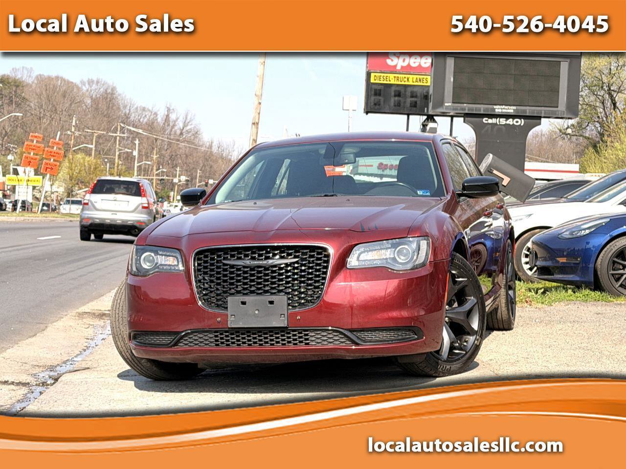 Used 2020 Chrysler 300 Touring w/ Sport Appearance Package image 1