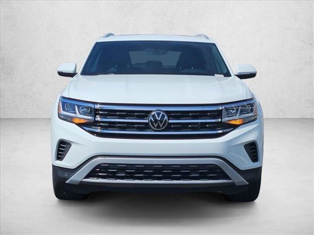 Used 2021 Volkswagen Atlas Cross Sport SE w/ Panoramic Sunroof Package FWD image 2