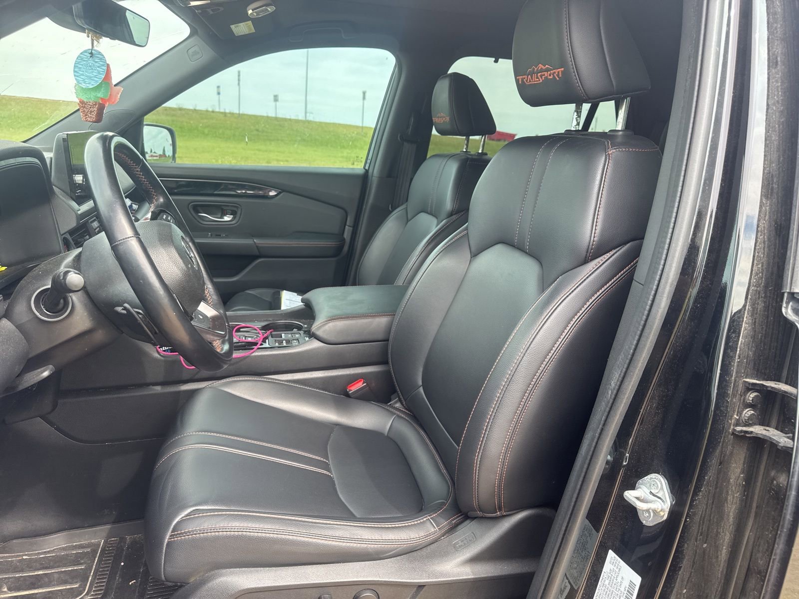 Used 2023 Honda Pilot TrailSport image 13