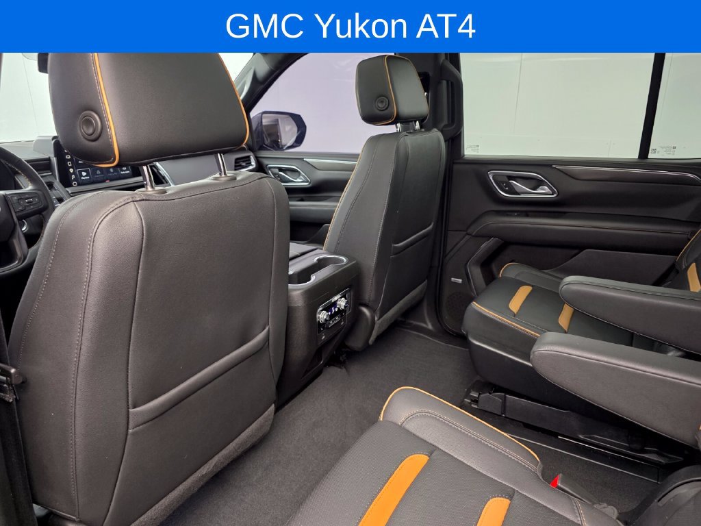 Used 2023 GMC Yukon AT4 w/ Technology Package AWD/4WD image 15