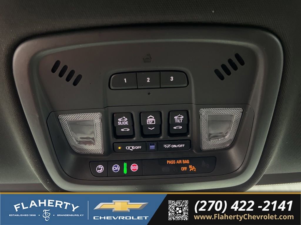 Used 2022 Chevrolet Traverse RS w/ LPO, Floor Liner Package AWD/4WD image 35