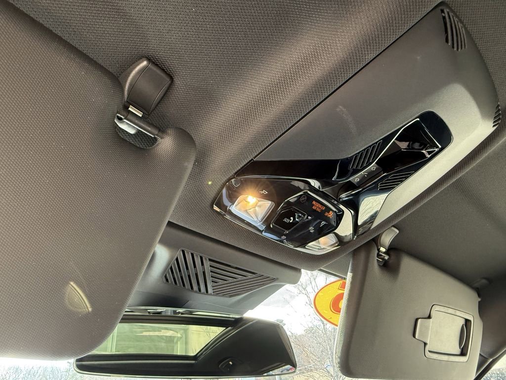 Used 2025 BMW X1 xDrive28i w/ M Sport Package image 35