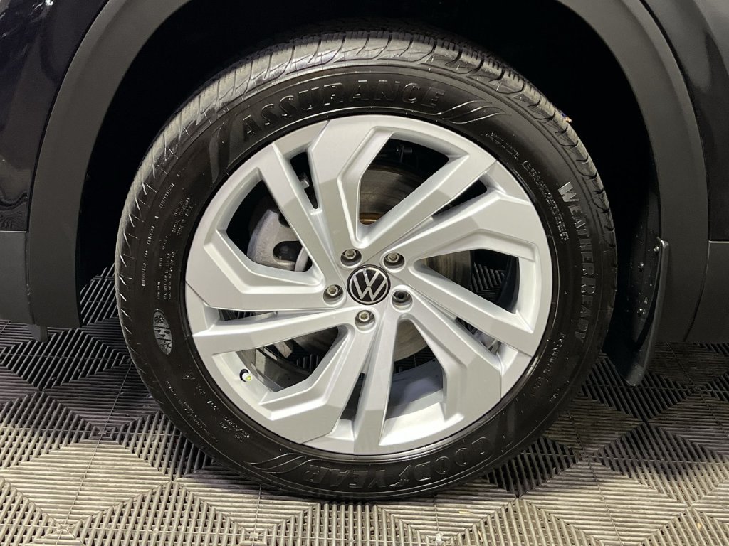 Used 2021 Volkswagen Atlas Cross Sport SEL AWD/4WD image 12