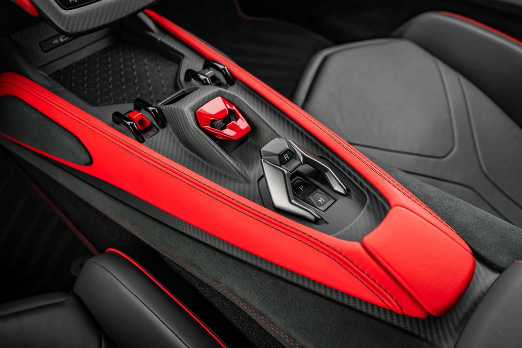 Used 2025 Lamborghini Revuelto AWD/4WD image 29