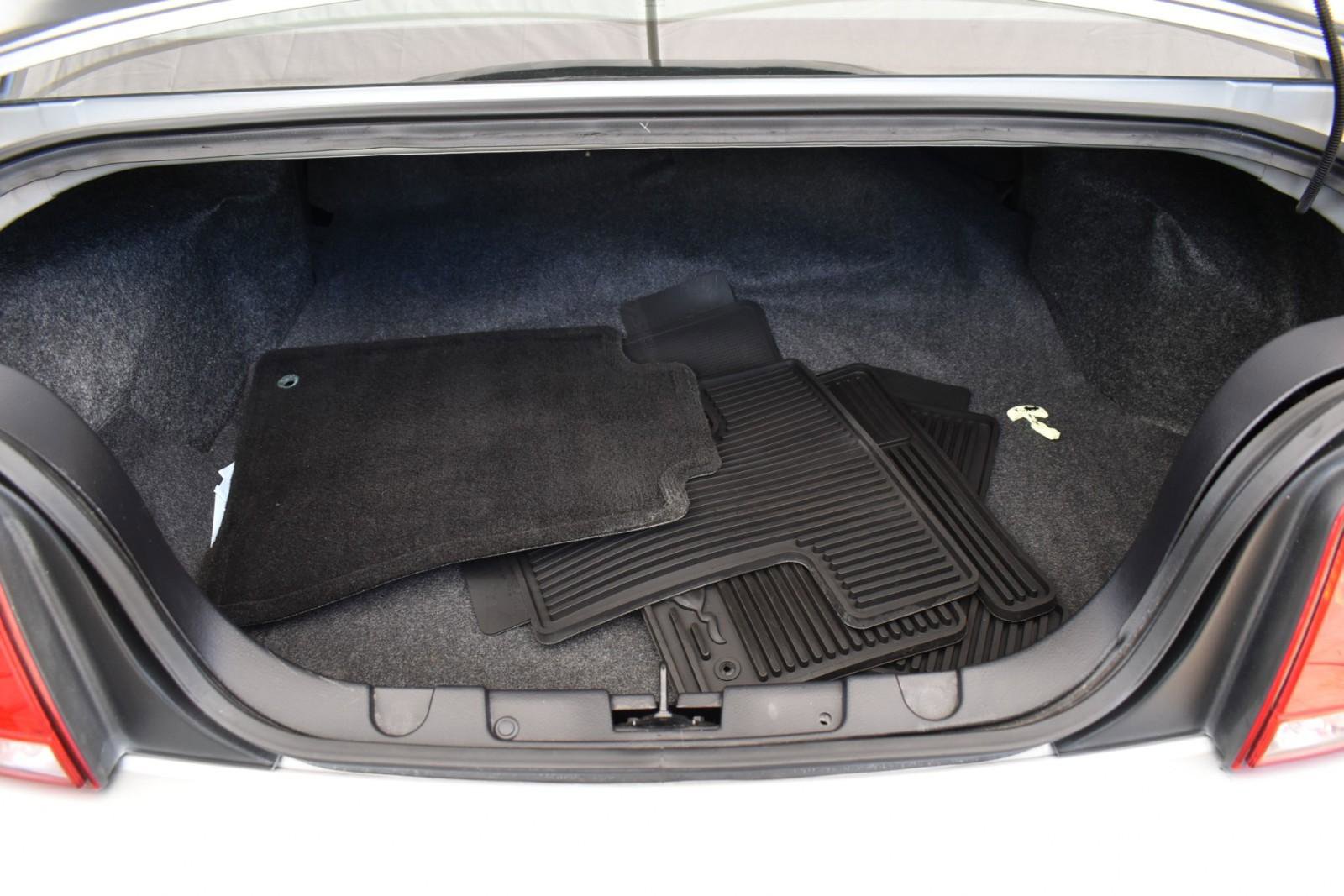 Used 2006 Ford Mustang GT Premium image 32