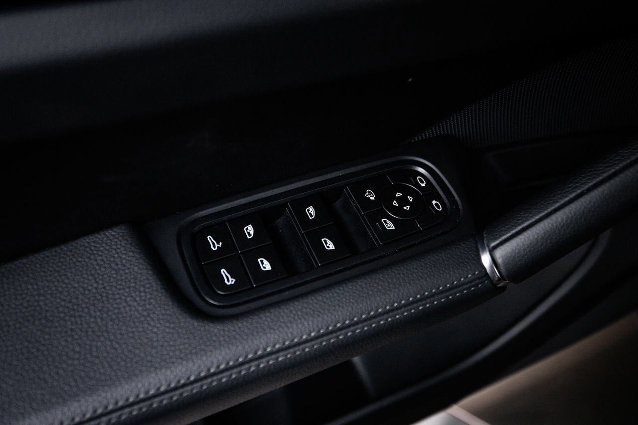 Certified 2023 Porsche Cayenne Platinum Edition AWD/4WD image 22