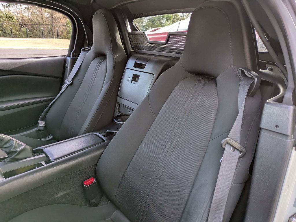 Used 2017 MAZDA MX-5 Miata Sport image 22