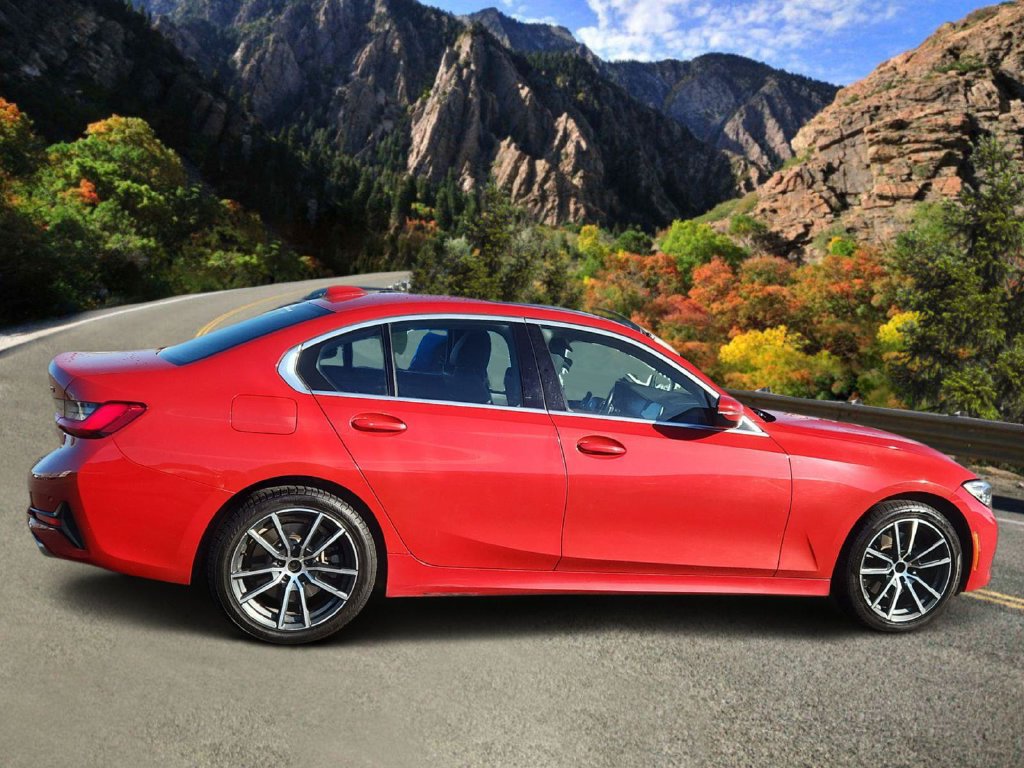 Used 2019 BMW 330i xDrive Sedan w/ Convenience Package AWD/4WD image 2