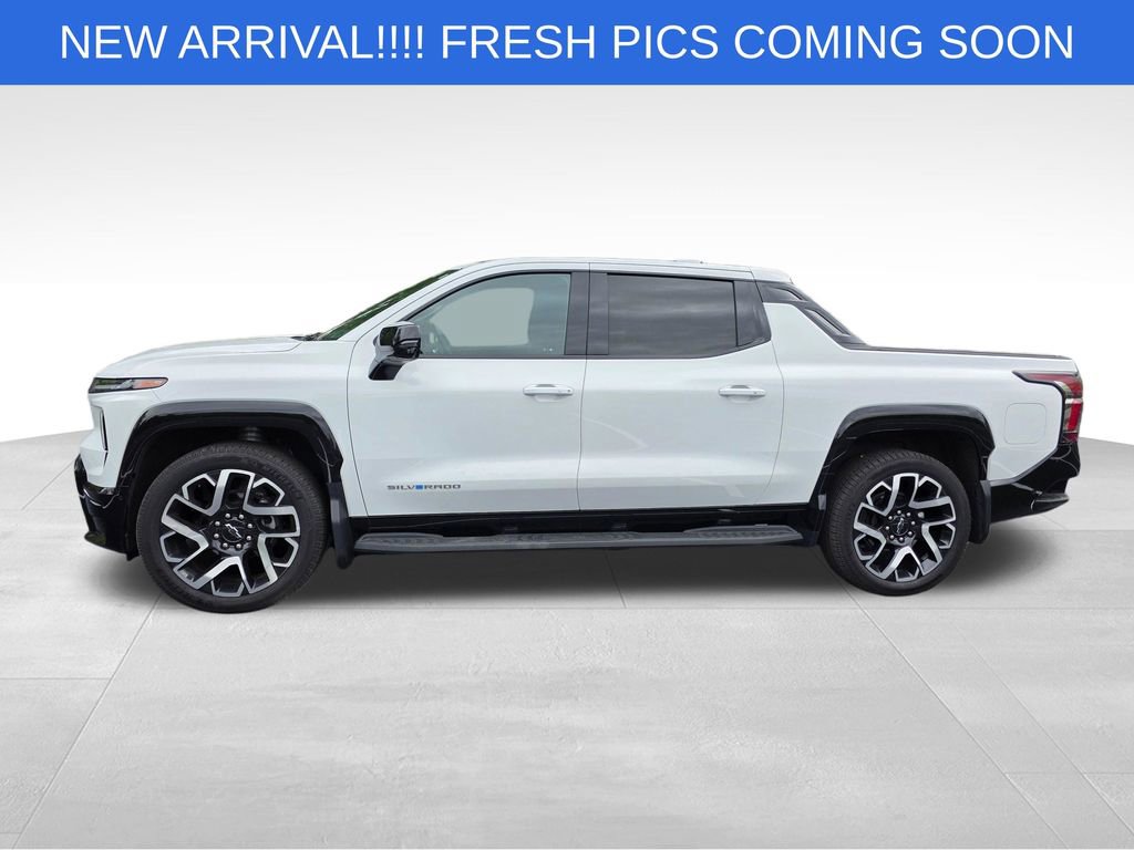 Certified 2025 Chevrolet Silverado EV RST image 3