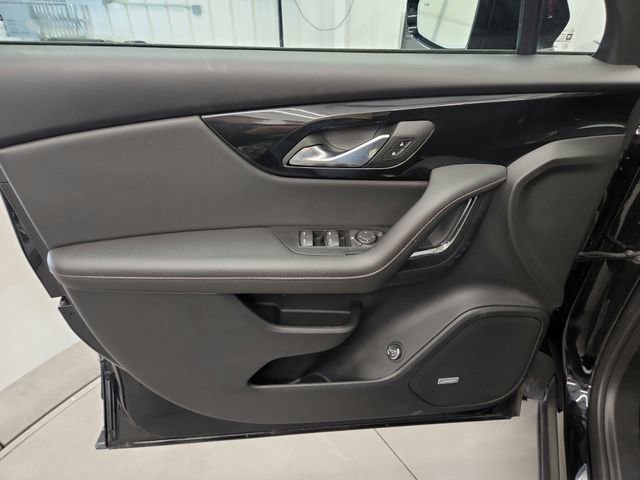 Used 2025 Chevrolet Blazer RS AWD/4WD image 32