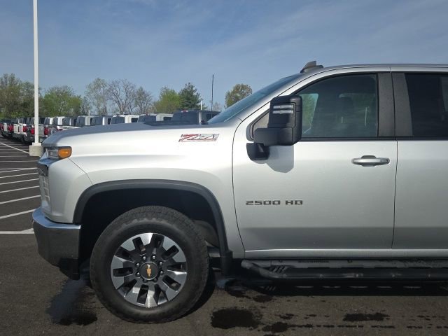 Used 2021 Chevrolet Silverado 2500 LT w/ Convenience Package AWD/4WD image 10