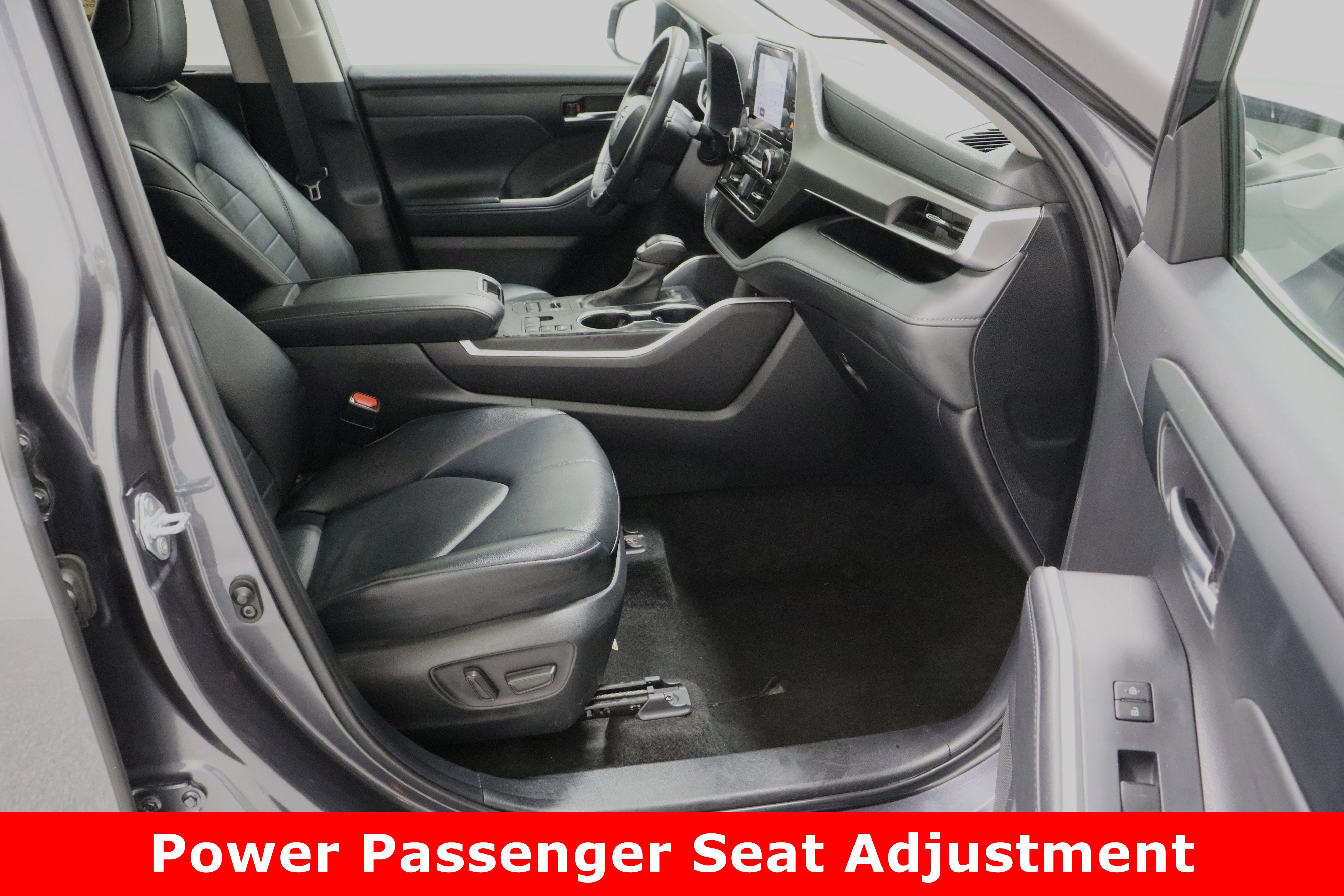 Used 2024 Toyota Highlander XLE image 40