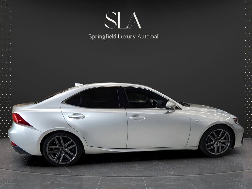 Used 2019 Lexus IS 300 F Sport image 4