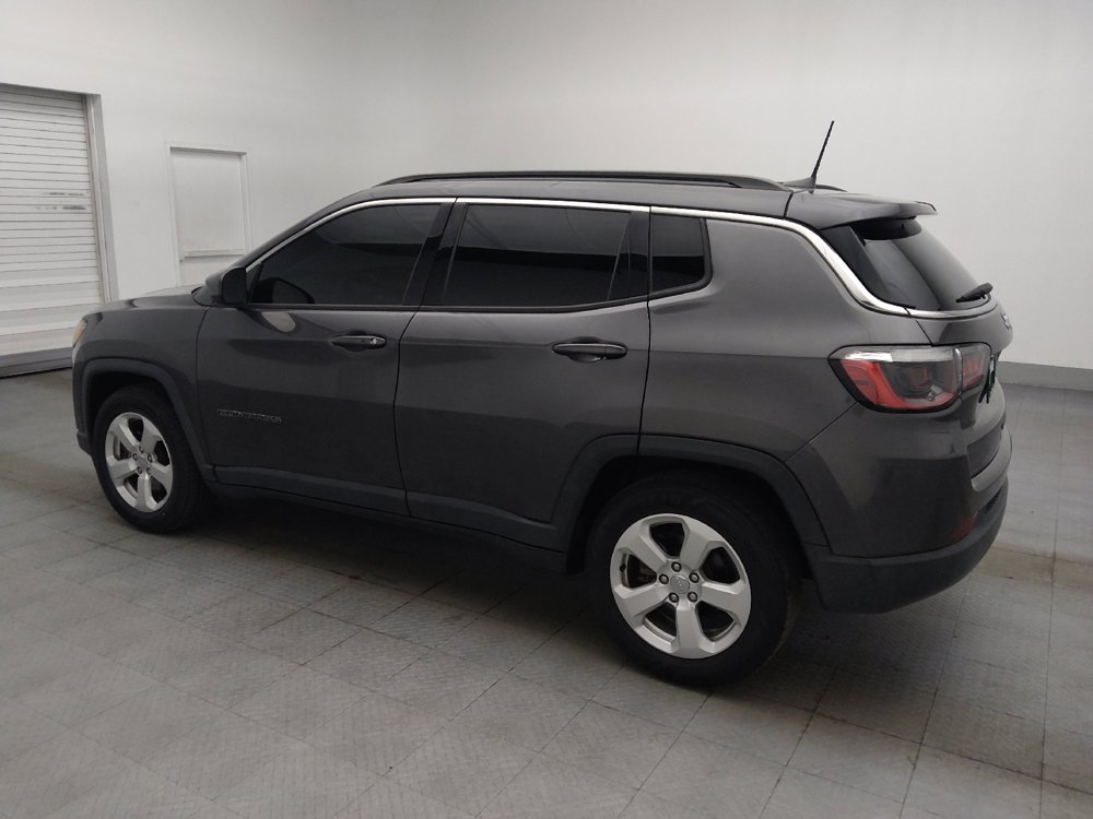 Used 2020 Jeep Compass Latitude FWD image 3