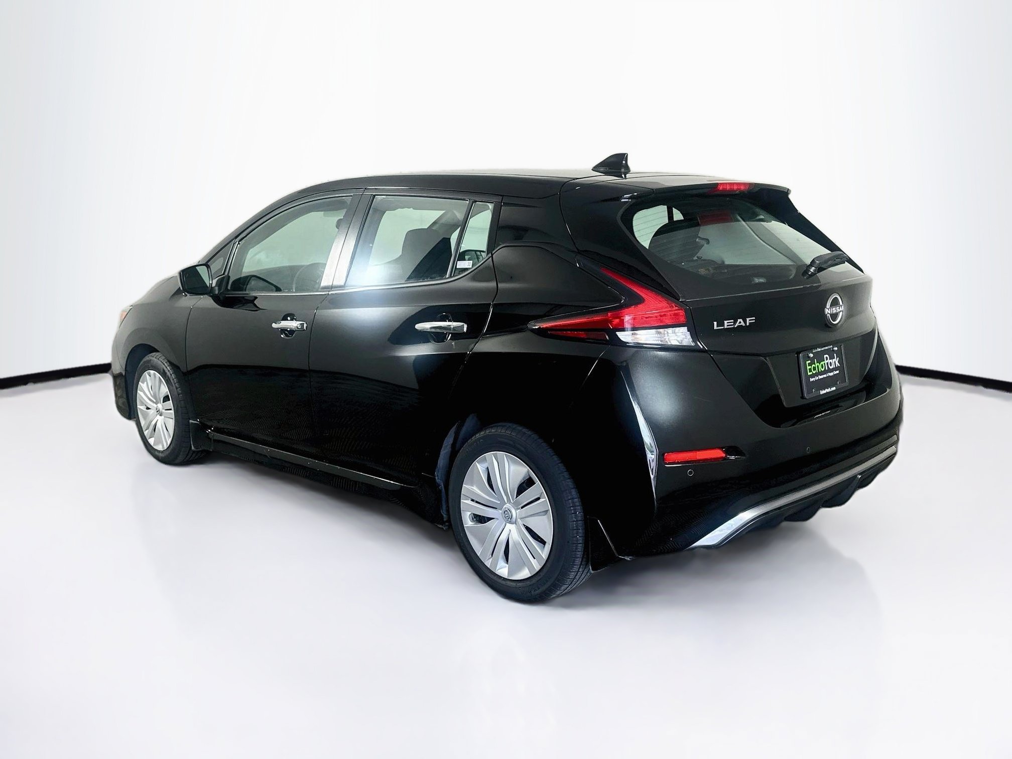 Used 2024 Nissan Leaf S FWD image 5
