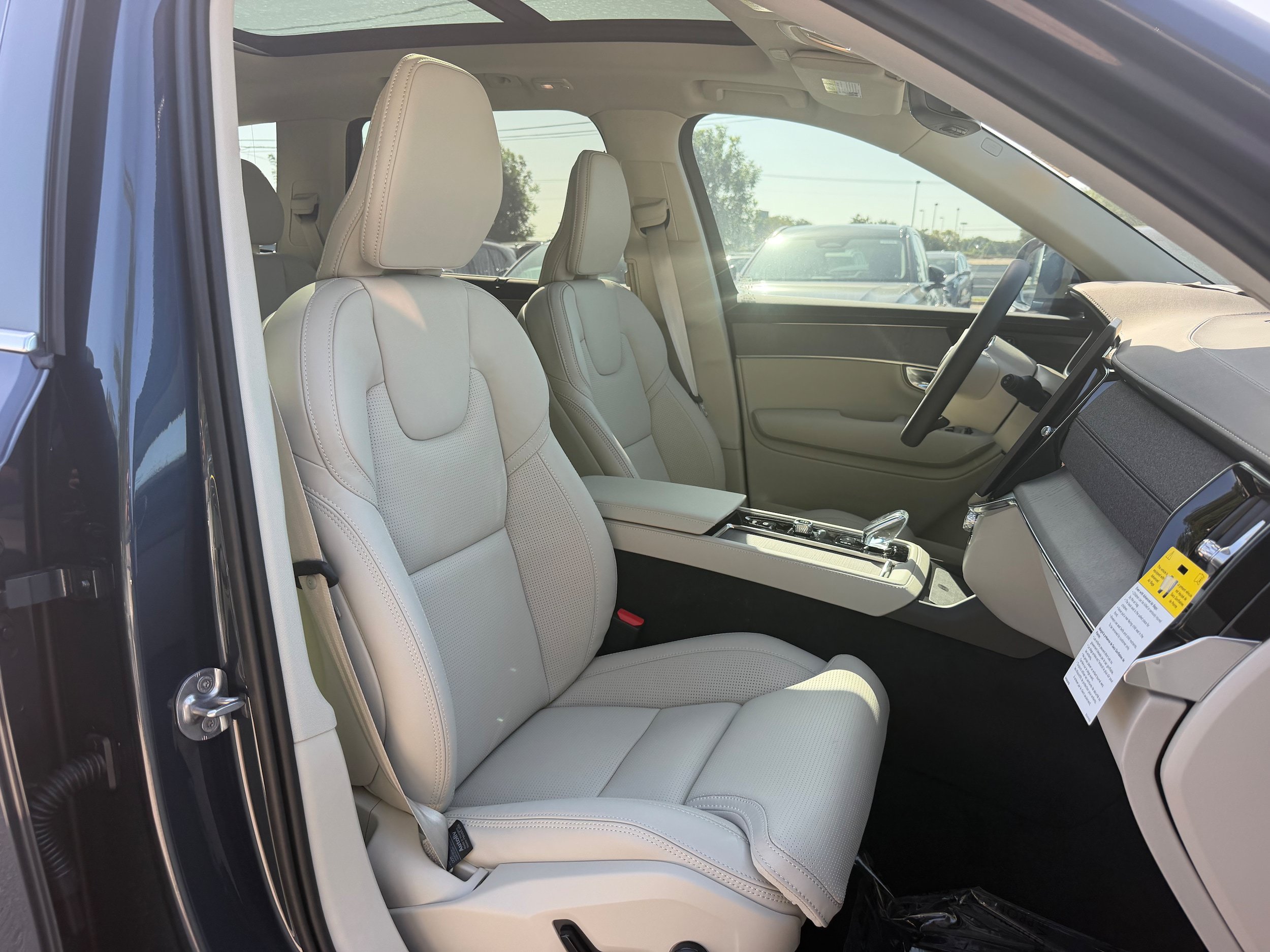New 2026 Volvo XC90 T8 Ultra AWD/4WD image 8