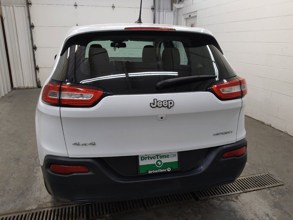 Used 2016 Jeep Cherokee Sport w/ Cold Weather Group AWD/4WD image 6