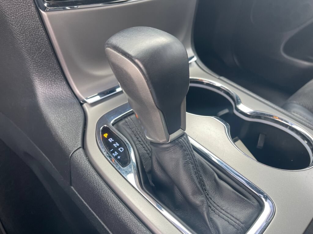 Used 2019 Jeep Grand Cherokee Altitude AWD/4WD image 17
