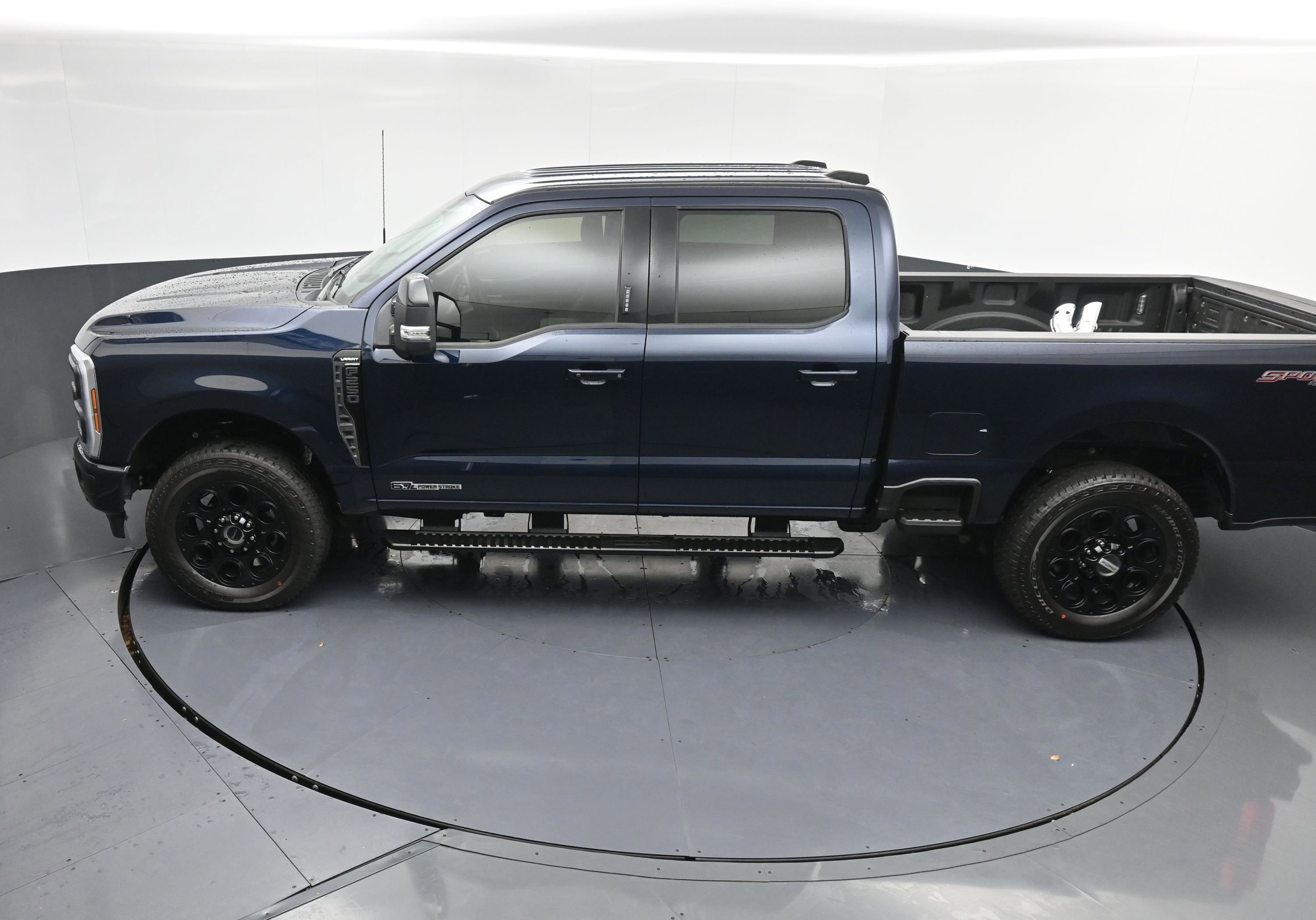 Used 2024 Ford F250 Lariat w/ Lariat Ultimate Package AWD/4WD image 39