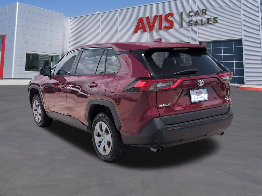 Used 2025 Toyota RAV4 LE AWD/4WD image 9
