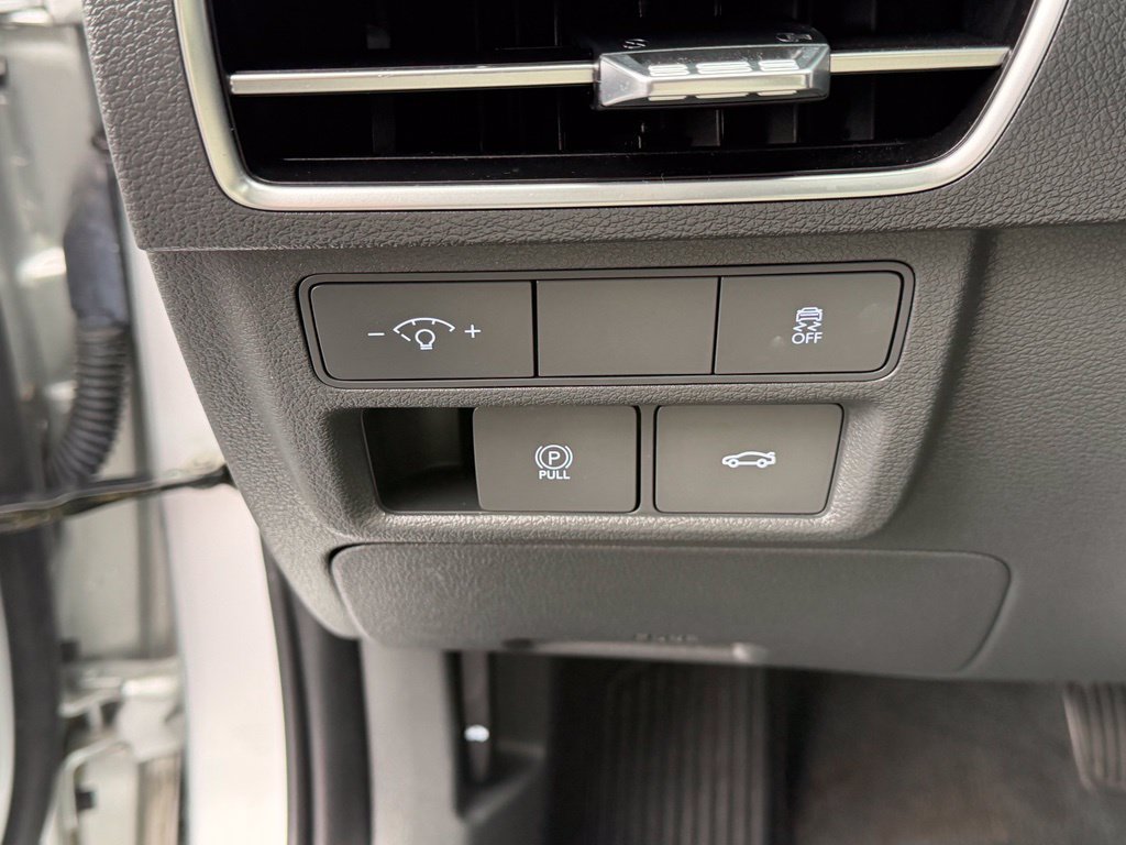 Used 2025 Hyundai Sonata SEL FWD image 27