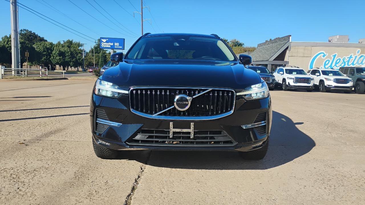 Used 2022 Volvo XC60 B5 Momentum AWD/4WD image 2