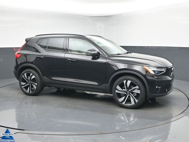 Used 2024 Volvo XC40 B5 Plus w/ Climate Package