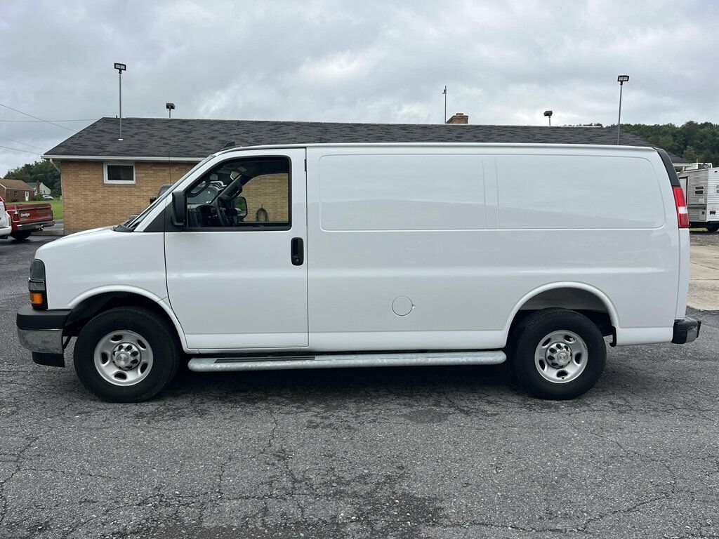 Used 2025 Chevrolet Express 2500 w/ Driver Convenience Package RWD image 6