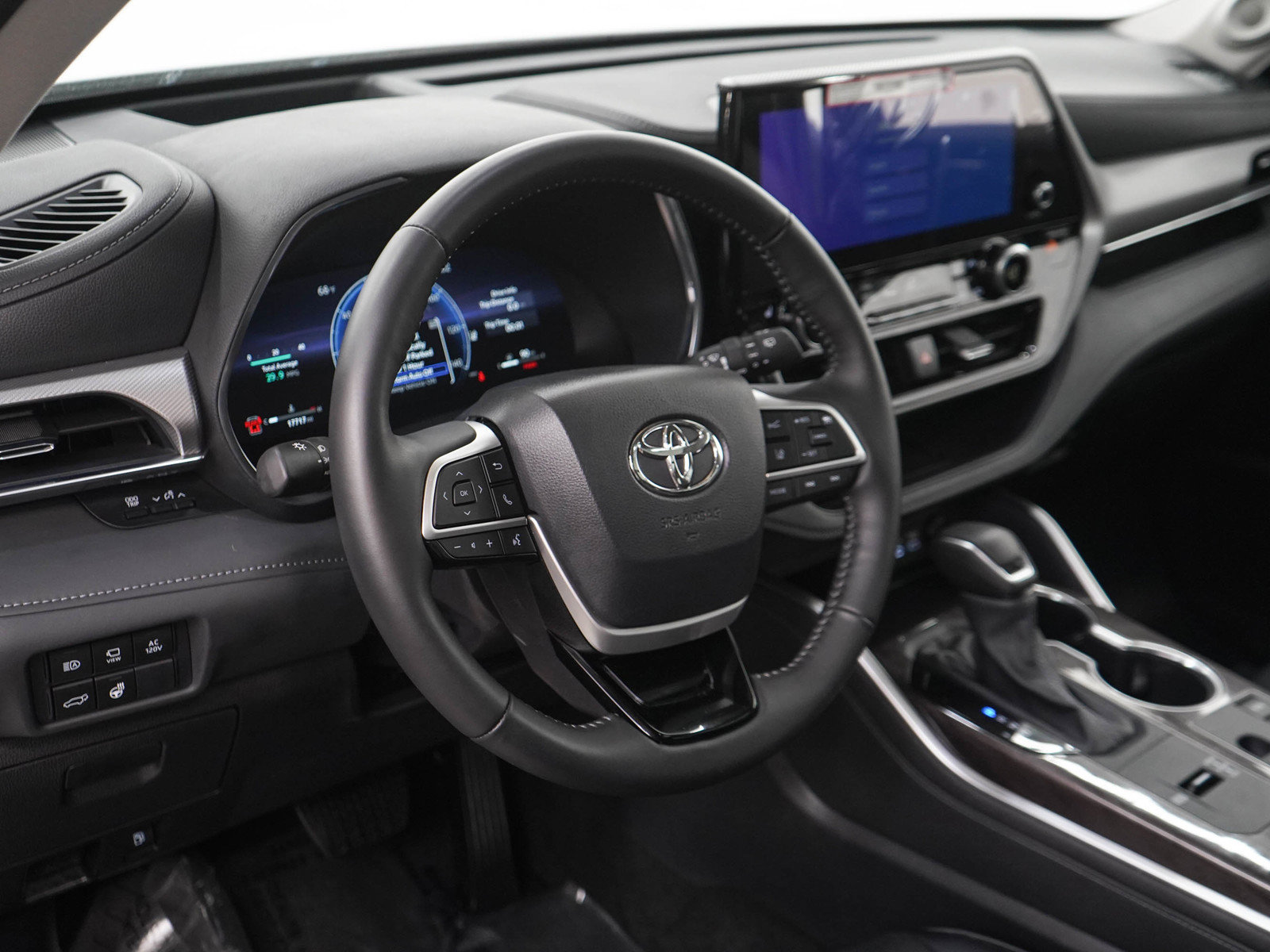 Used 2025 Toyota Highlander Platinum AWD/4WD image 21