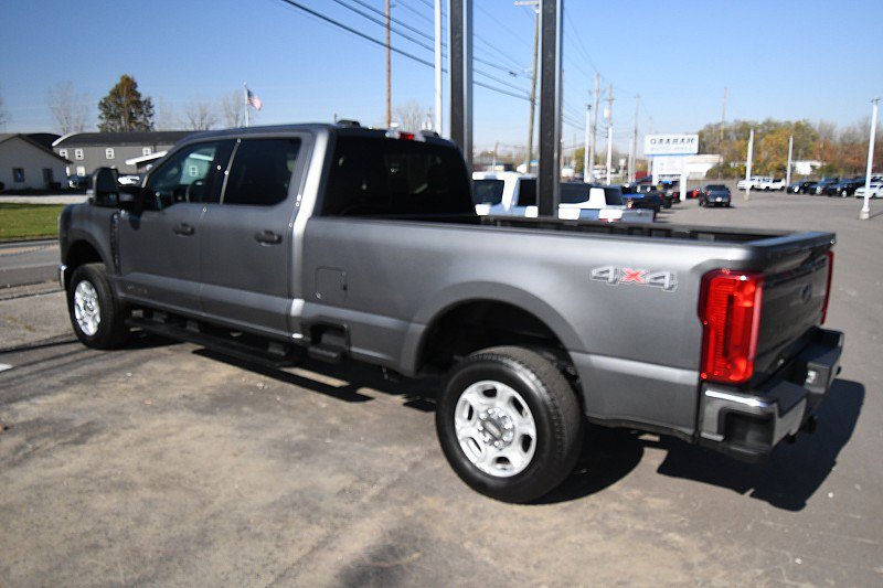 Used 2026 Ford F250 XLT AWD/4WD image 5