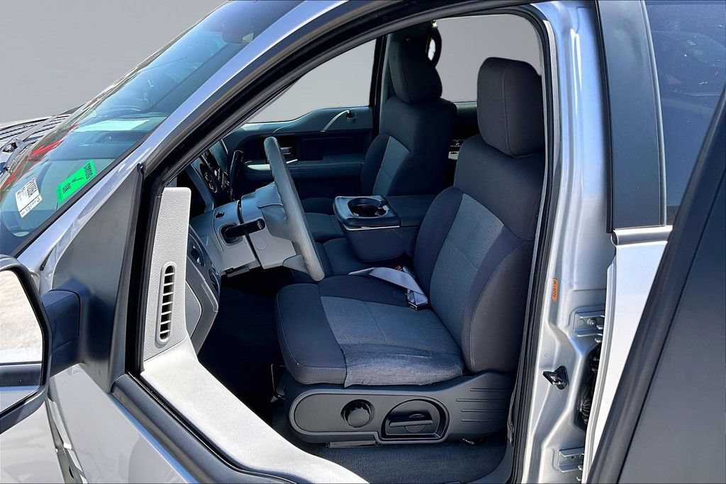 Used 2006 Ford F150 XLT RWD image 3
