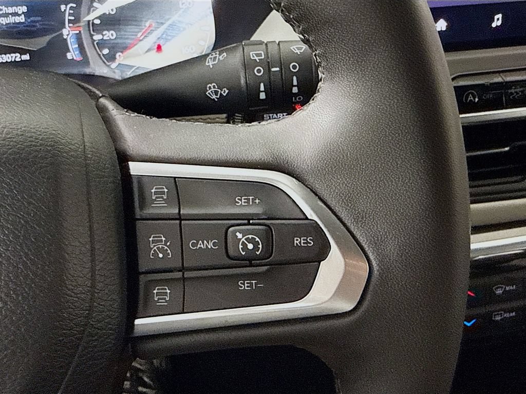Used 2023 Jeep Compass Limited AWD/4WD image 12