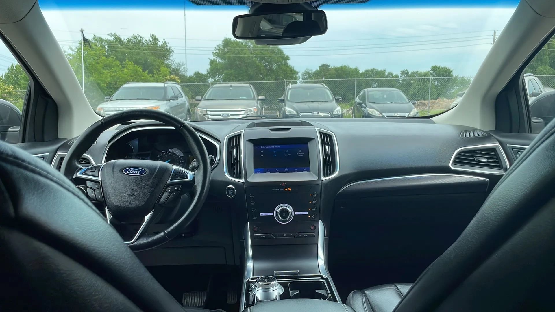 Used 2020 Ford Edge Titanium image 8