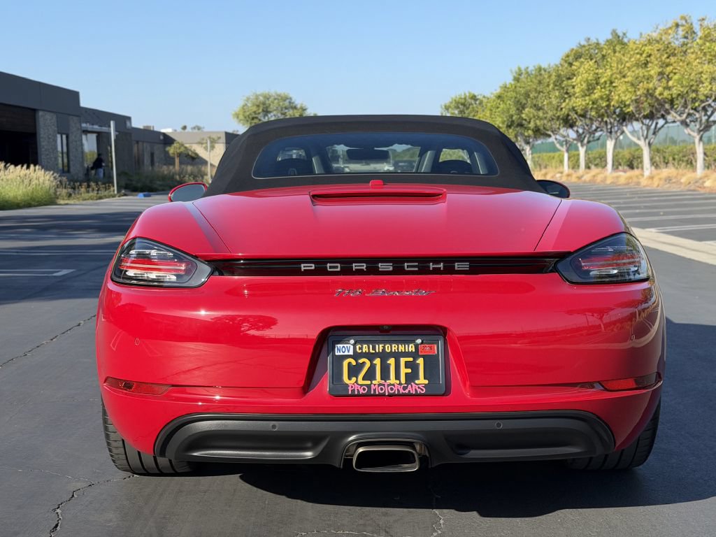 Used 2020 Porsche 718 Boxster RWD image 11