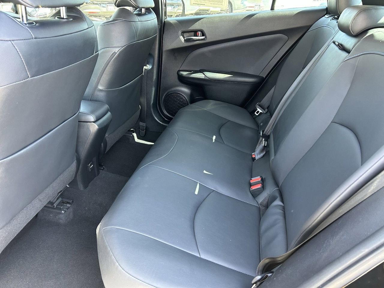 Used 2016 Toyota Prius Three Touring w/ Preferred Accessory Package FWD image 14