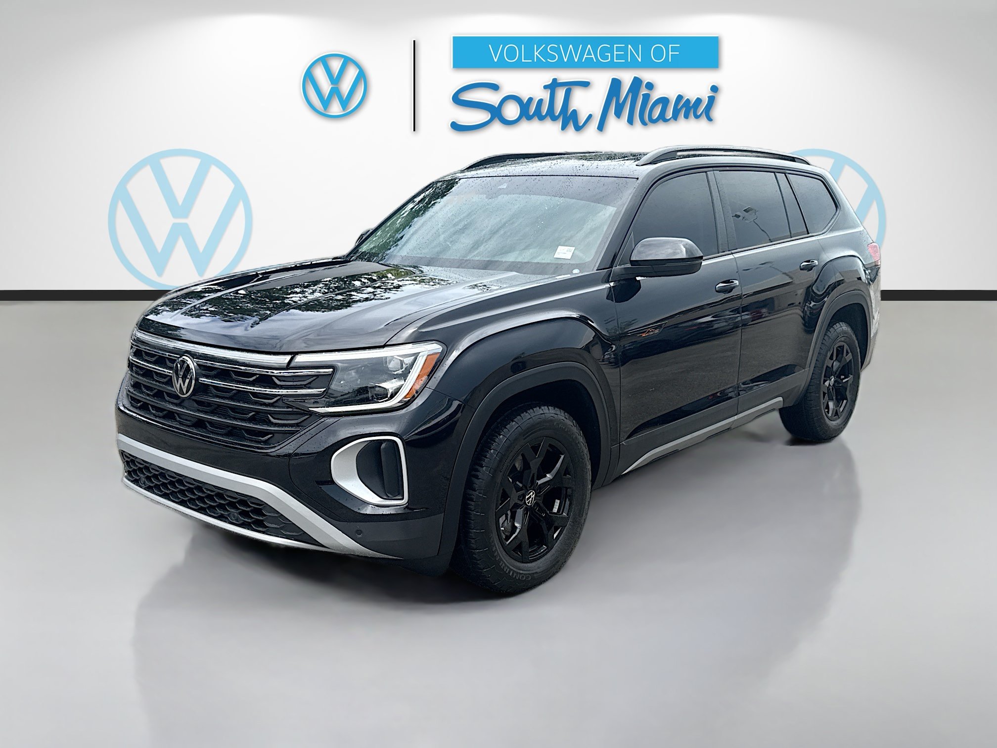 Certified 2026 Volkswagen Atlas Peak Edition AWD/4WD image 3