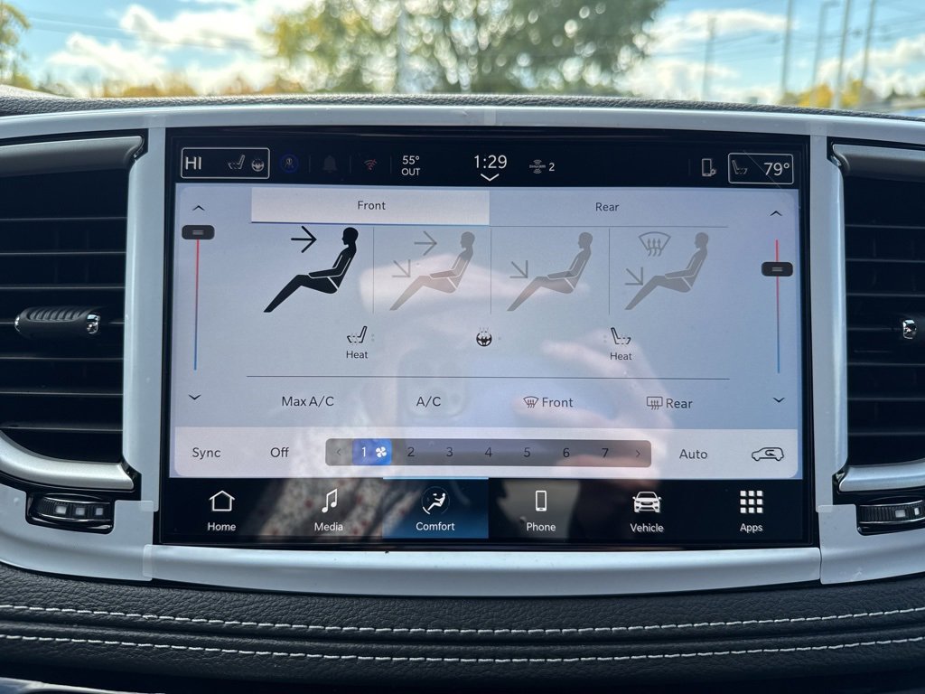 New 2026 Chrysler Pacifica Select image 39