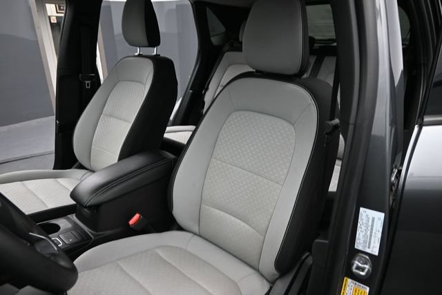 Used 2025 Ford Escape Active AWD/4WD image 11