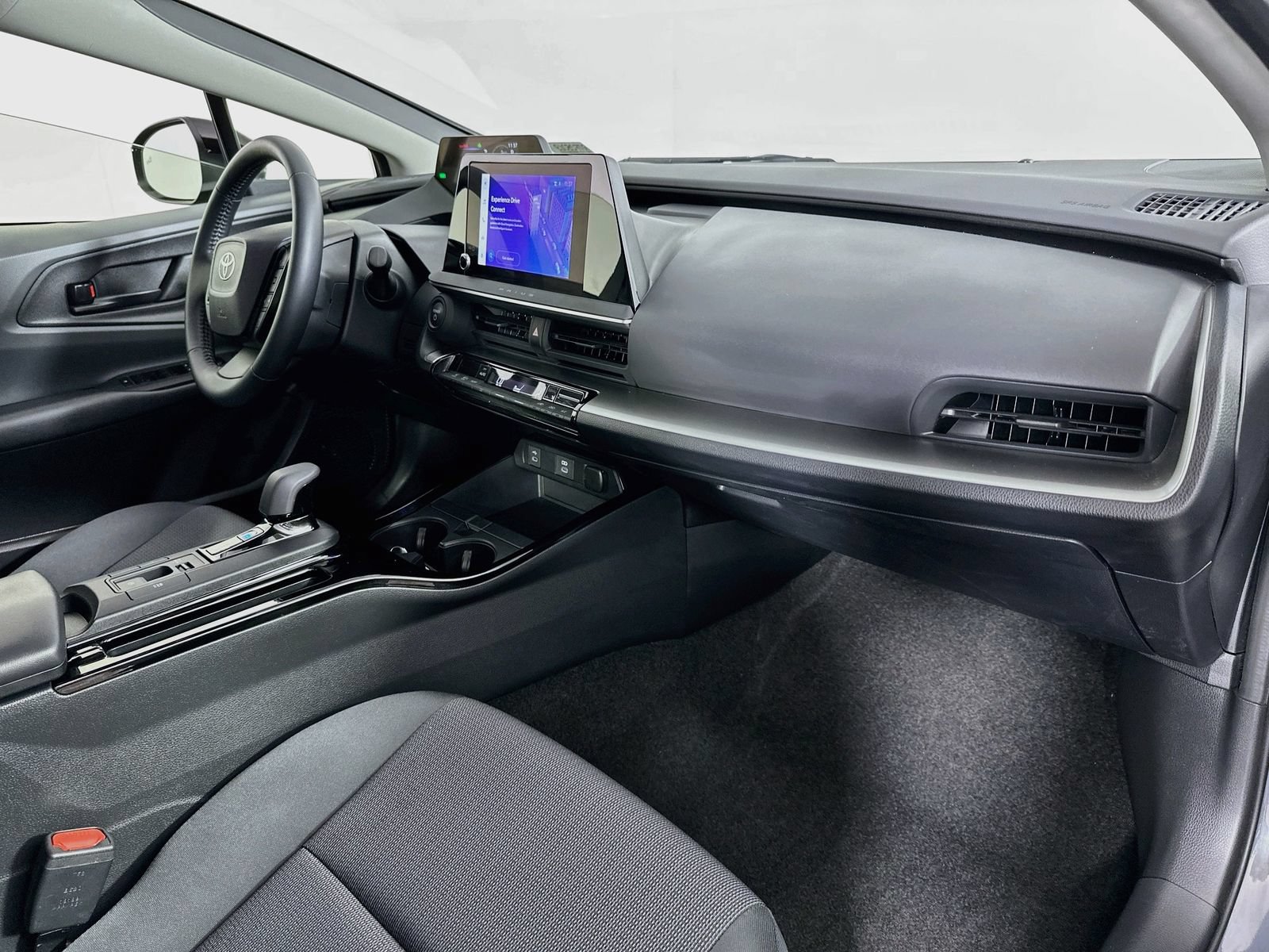 Certified 2025 Toyota Prius LE AWD/4WD image 27