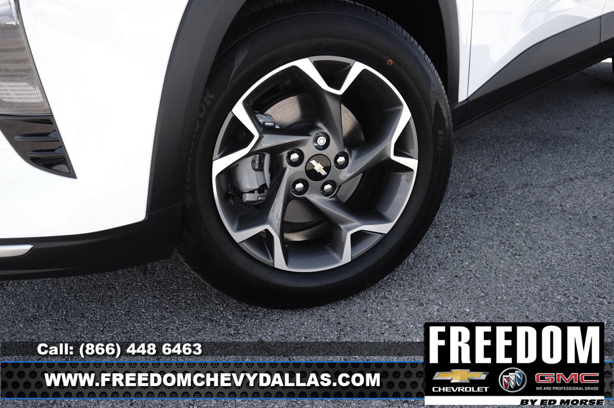 New 2026 Chevrolet Trax LT w/ LT Convenience Package FWD image 9