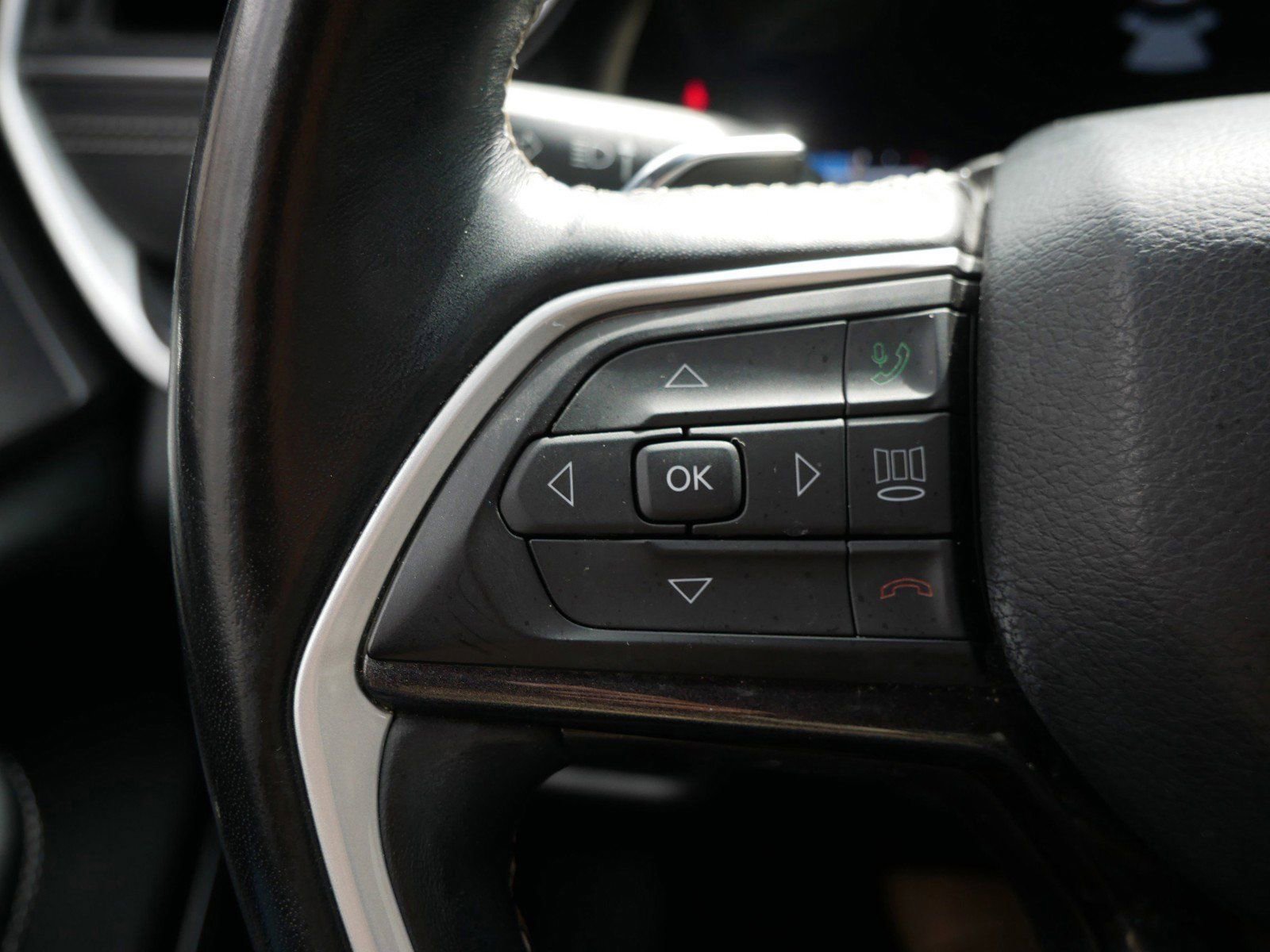 Used 2021 Jeep Grand Cherokee L Laredo image 26