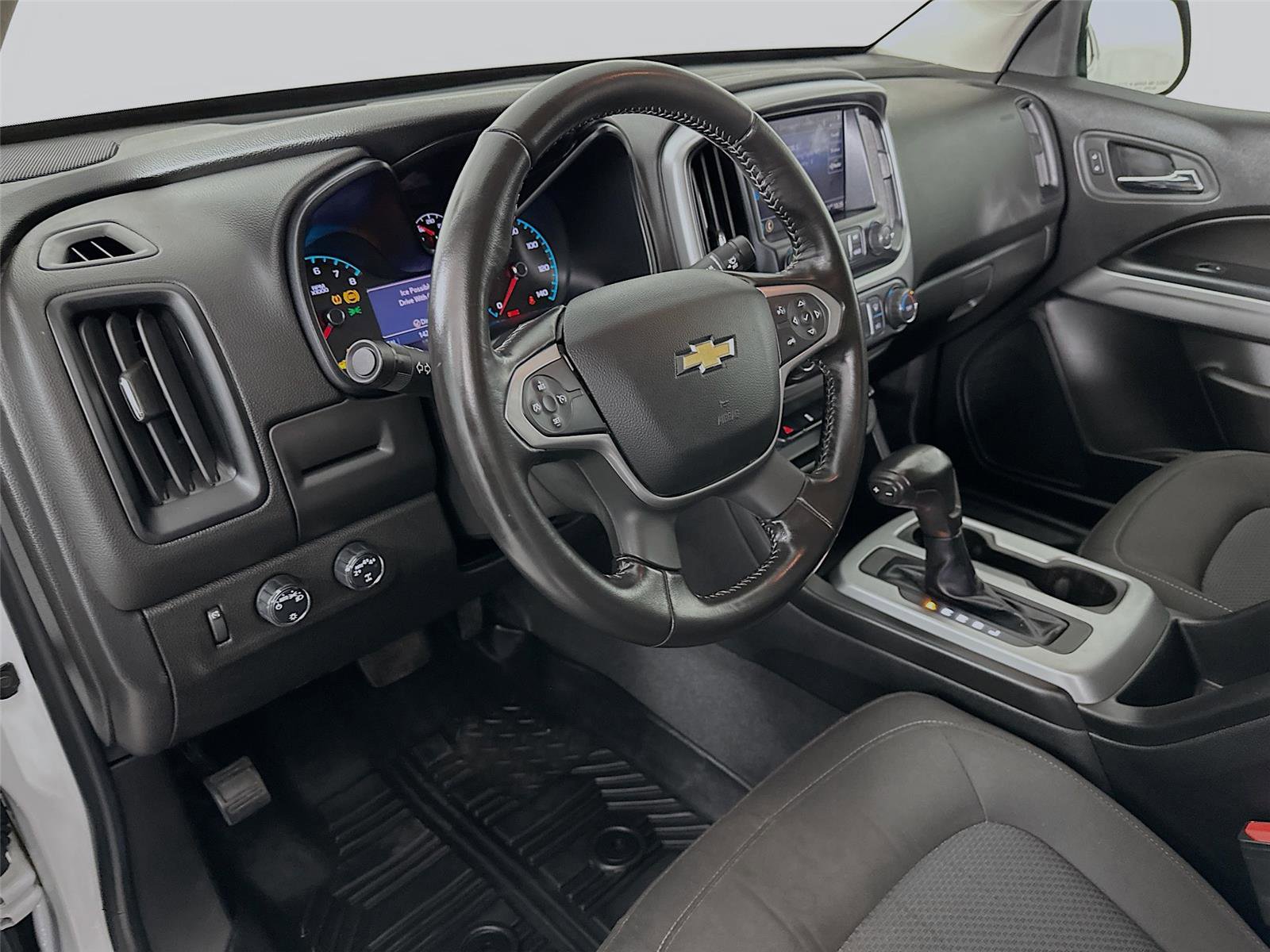 Used 2019 Chevrolet Colorado LT image 9